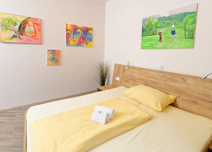 s Villa Luna